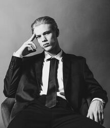 Hot Model Lazar!!  61e76f0453b76.jpg