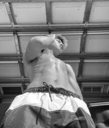Thursday Boyzzzzz!! 61e9cb8002887.jpg
