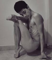 Erotic Boys!!  61ea036113a94.jpg