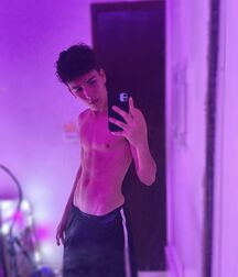 Hot Model Wendal!! 61ef4fc1c725b.jpg