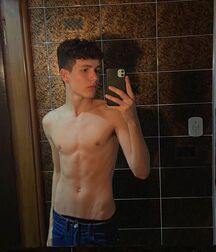 Hot Model Wendal!! 61ef4fd00f435.jpg