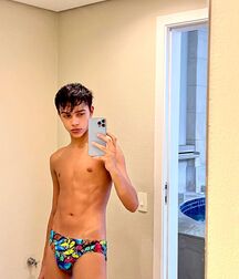 TGIF Boyzzzzz!!!  61f469ba00ca7.jpg
