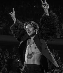 Happy Bday Harry!!  61f9a0add3230.jpg