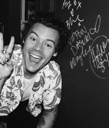 Happy Bday Harry!!  61f9a0afb54b3.jpg