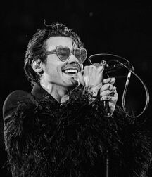Happy Bday Harry!!  61f9a0b8ece76.jpg