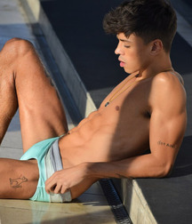 Random Hotness!!  61f9f231c8020.jpg