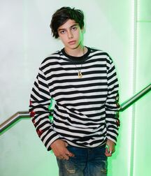 Bday Boy Alec!! 6201de2dcd332.jpg