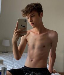 New Boy Felipe!!  620296dfaea18.jpg
