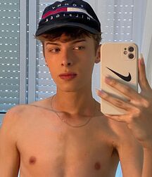 New Boy Felipe!!  62029727a20da.jpg