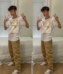 Thursday Boyzzzzz!!  62057d52d237f.jpg