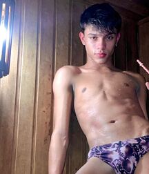 Thursday Boyzzzzz!!  62057d9d4a201.jpg
