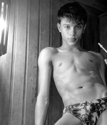 Thursday Boyzzzzz!!  62057da1daac6.jpg