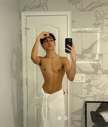Bonus Boyzzzzz!! 620928e36da3c.jpg