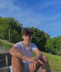 Hot Boy Kyle!!  620d69c03dbd9.jpg