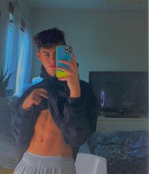 Hot Boy Kyle!!  620d69c1f2d8d.jpg