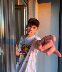 Hot Boy Kyle!!  620d69cb0151c.jpg