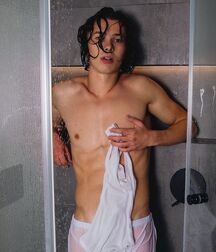 Friday Boyzzzzz!!  620ec09616dc1.jpg
