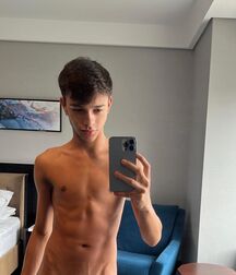 Friday Boyzzzzz!!  620ec099b3233.jpg