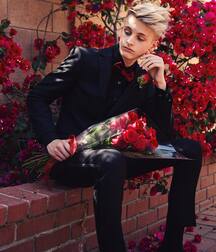 New Boy Mark!!  62128bd2c2020.jpg