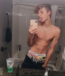 New Boy Mark!!  62128bdc817d0.jpg
