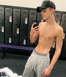 New Boy Mark!!  62128c1b68bfc.jpg