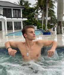 New Boy Mark!!  62128c211d193.jpg