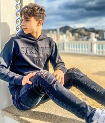 New Boy Max!!  621292e2590f4.jpg