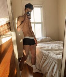 Monday Boyzzzzz!!  62142d795a5c1.jpg
