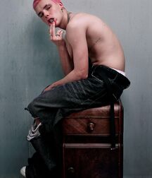 Monday Boyzzzzz!!  62142d8065e41.jpg