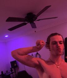 Monday Boyzzzzz!!  62142dabceebe.jpg