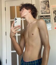 Bonus Boyzzzzz!! 62158ca31b3db.jpg