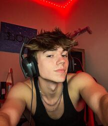 Wednesday Boyzzzzz!!  6216fa18d4e53.jpg