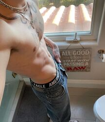 Monday Boyzzzzz!! 621d3e8651915.jpg