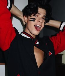 Wednesday Boyzzzzz!!  6220aa7c0f433.jpg