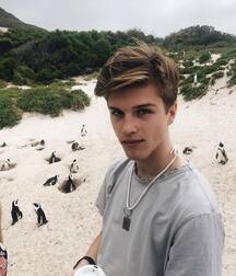 Bday Boy Alex Lange!!  6220b1c6095b6.jpg