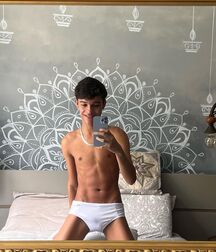 TGIF Boyzzzzz!!  6222a637a6c05.jpg