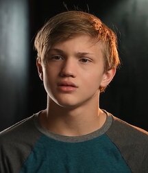 Hottie Mason!!  62265f08bc30e.jpg