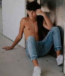TGIF Boyzzzzz!! 622c1272ee712.jpg