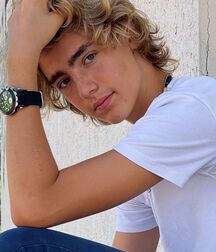Bonus Boyzzzzz!!  622e020c1187c.jpg