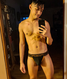 Cute fit asian boy 6293992edf7e4.jpg