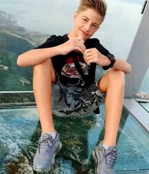 The second upload gay tube twinks 5f4e574f3a032.jpg