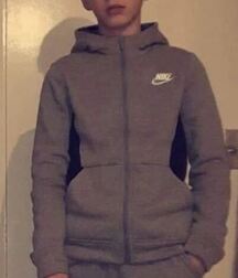 Chavs and Smokers 5f2b431aac356.jpg