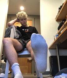 Dan 21 Boys in White Socks 5fa5dfb3bccfc.jpeg