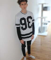 Dan 21 Boys in White Socks 5fa5e06c6e308.jpeg