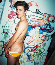 twinks 5c2a90357208a.jpg