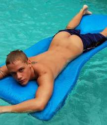twinks 5c2a907260729.jpg