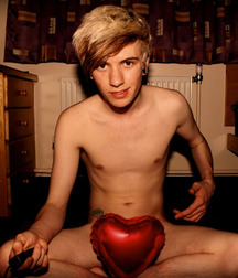twinks 5c2a909610183.jpg