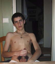 hot dicks and guys 5d98e78f79660.jpg