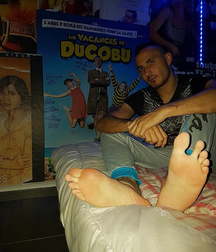 sniff my feets and dick 5defe82b00e0d.jpg