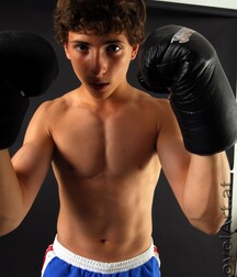 Andreas the German boxing champion 5f457b31255fe.jpg
